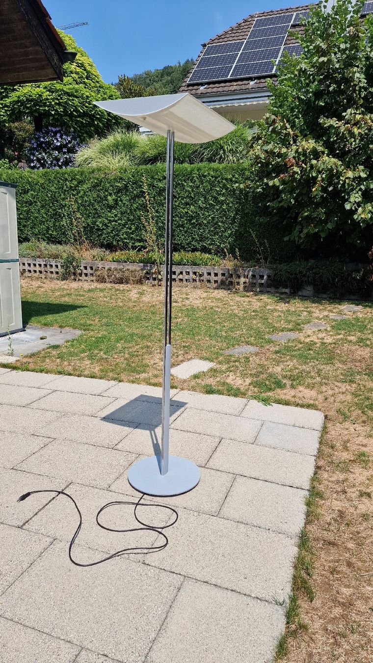 Regent Lampade: Regent Sunset Büro-Stehleuchte | 4x 55W Mit Bewegungssensor – Usato da Dättlikon venduto da Richard 3