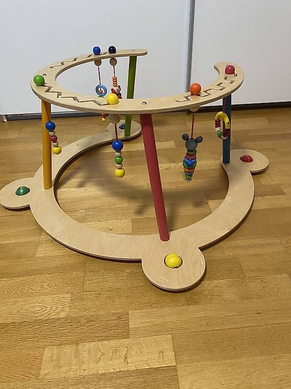 Spielzeuge: Lauflernhilfe, Lauflerngerät – Gebraucht aus Riehen von Lunala_