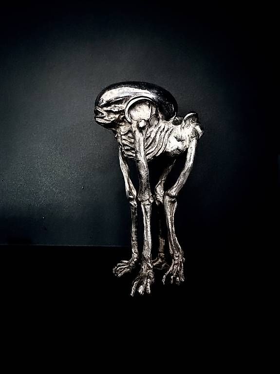 Sculture & Statue: Hr. Giger Bambi Alien 2009 – Usato da Strengelbach venduto da Maiden2016 1