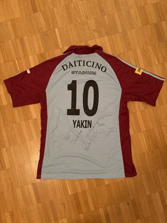Matchworn signed Hakan Yakin AC Bellinzona
