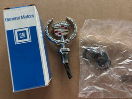 Original "new old stock" Cadillac Kühlerfigur Emblem