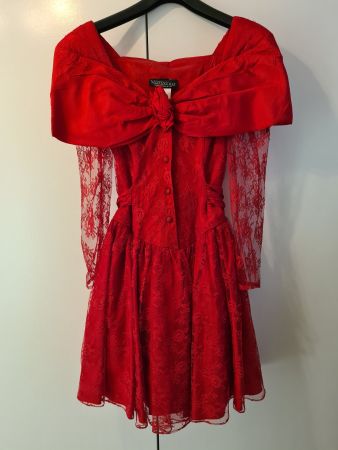 rotes Ballkleid aus den 90er US Grösse 7 (ca. 38)