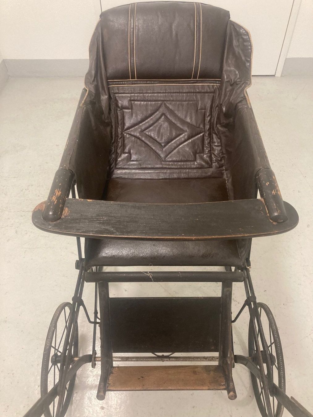 Kinderwagen: Kinderwagen, antik – Gebraucht aus Menziken von fiat-500 2