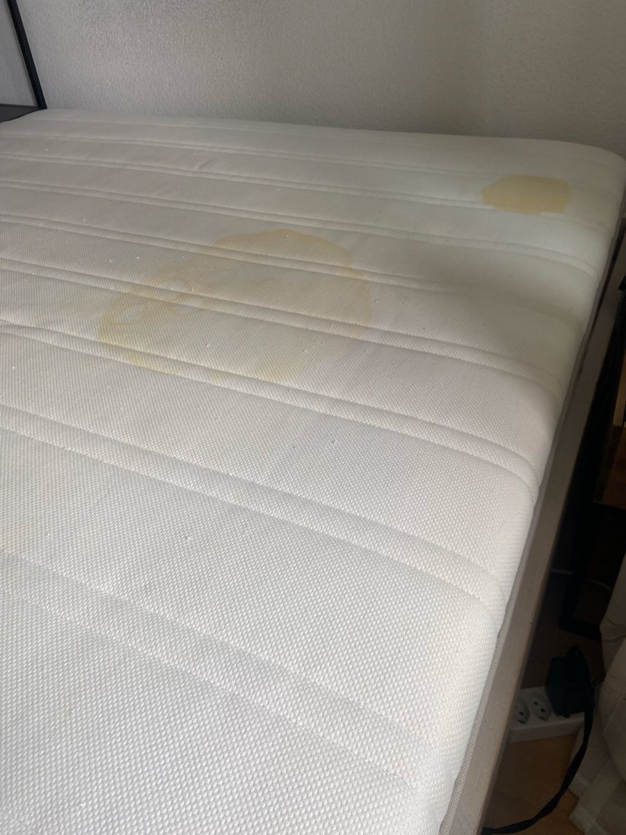 Lits: Bett mit Matratze – D'occasion à Winterthur par mic_xjg2 1