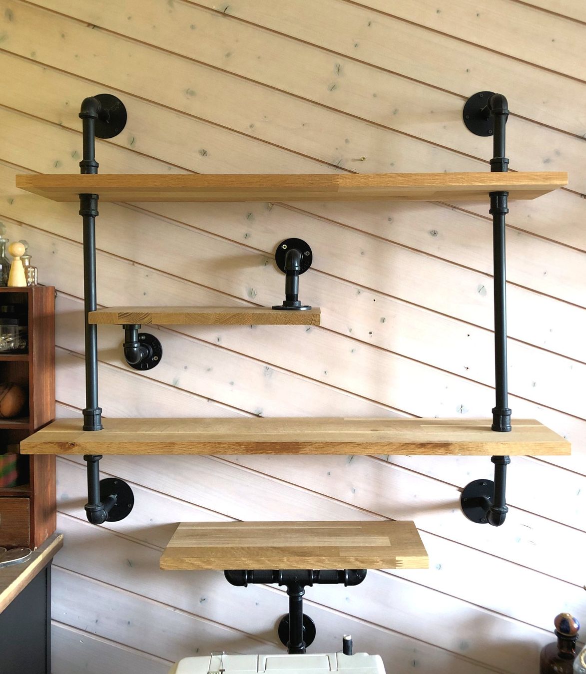 Regale: Wandregal im Industriestyle mit Eichenholzplatten – Gebraucht aus Rüti ZH von Jasna89