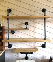Wandregal im Industriestyle mit Eichenholzplatten