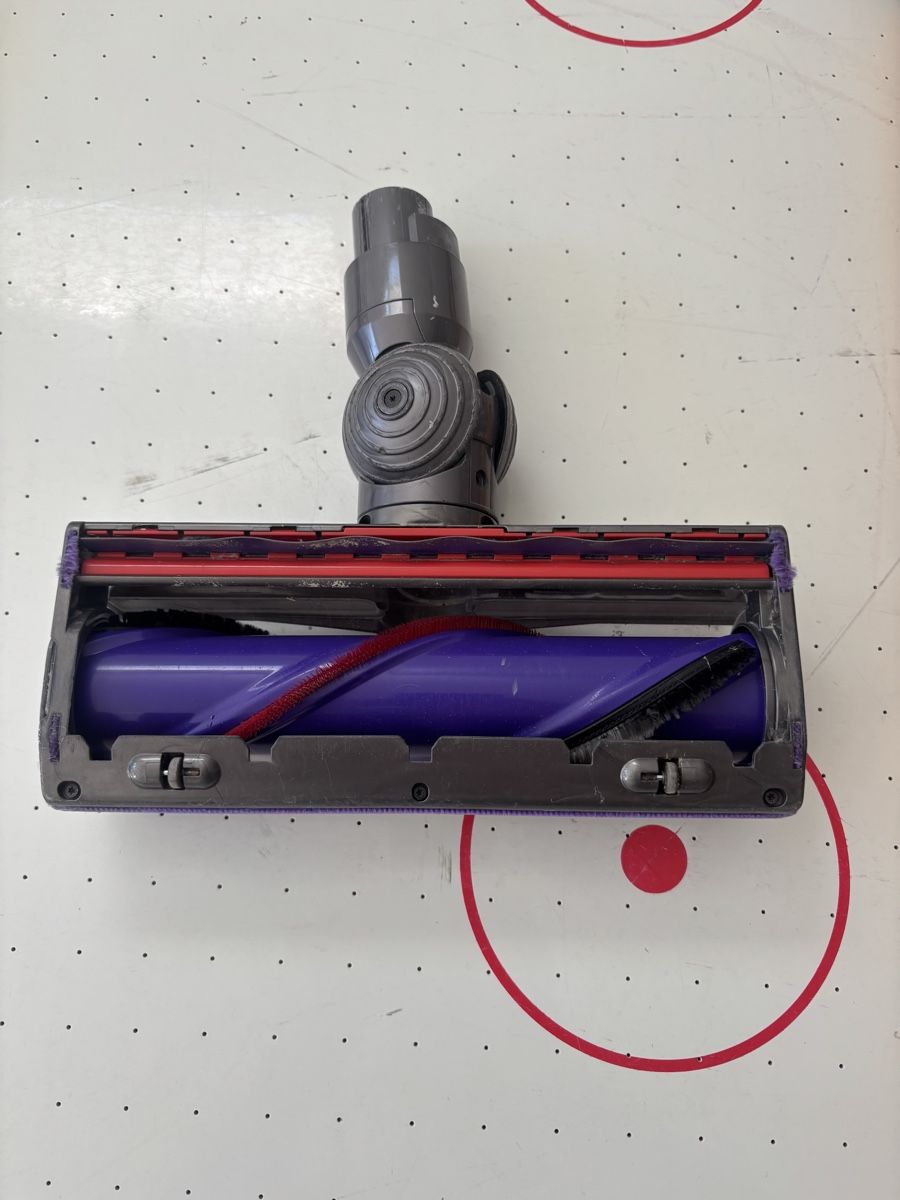 Dyson Aspirateurs & Accessoires: Dyson V8 – D'occasion à nods par Tozzifan 2