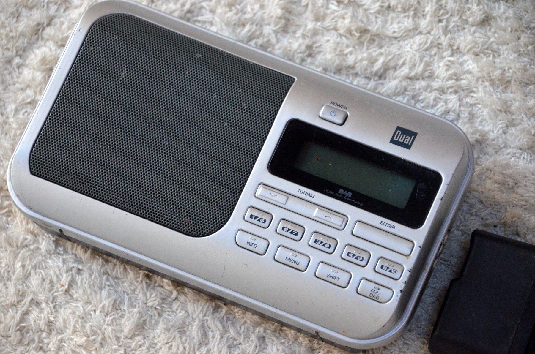 Dual Radios: Radio Dual DAB 4 – Gebraucht aus Collonges von arashee 1