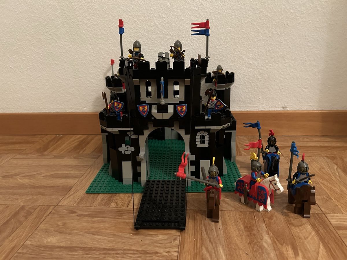 Lego Spielzeuge: Lego Black Monarch's Castle 6085 – Gebraucht aus Kriens von lay01 1