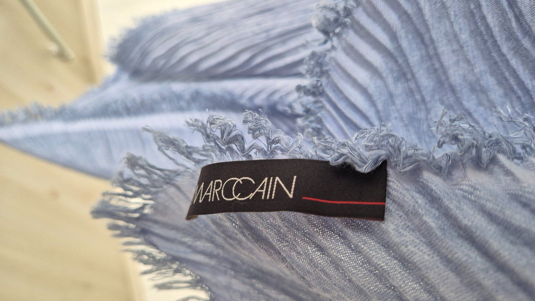 Marc Cain Foulard & Sciarpe: Marc Cain Schal neuwertig – Nuovo (secondo la descrizione) da Kilchberg ZH venduto da logn 3