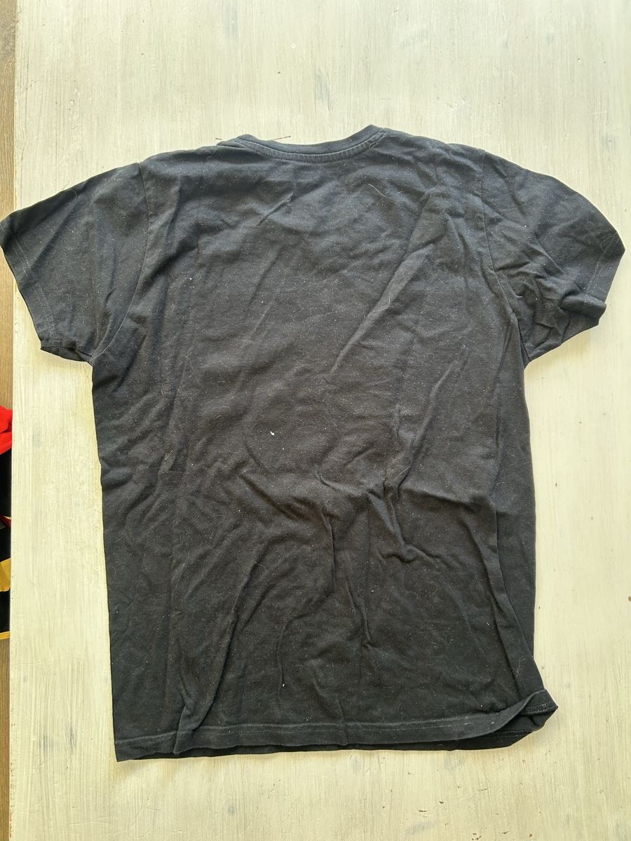 T-shirt: YB T-Shirt Schwarz Grösse S – Usato da Riedholz venduto da karinadam 3
