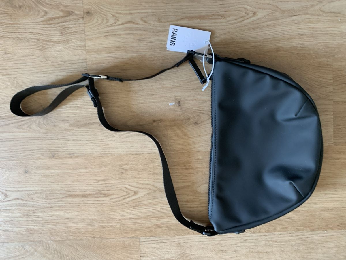 Rains Borse: Sac banane noir Rains – Nuovo e nell'imballaggio originale da Genève venduto da vic_s9c5 1