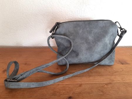 Graue Umhängetasche von Emily & Noah, neuwertig