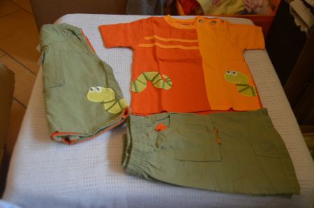 TAILLE  68 - ENSEMBLE SUPER JOLIS AVEC GILET