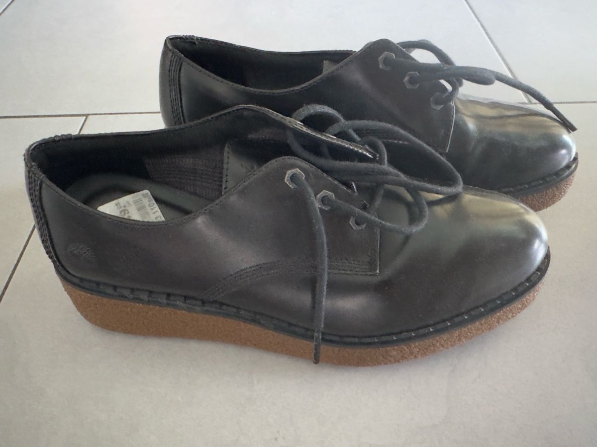 Timberland Scarpe da donna: Chaussures basses timberland, pointure 41 – Usato da Saxon venduto da M.Tania