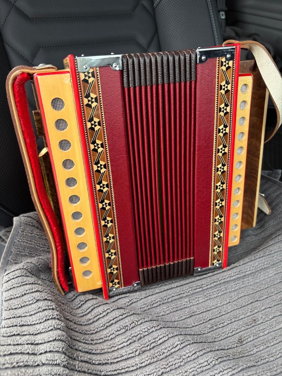 Eichhorn Strumenti musicali: Schwyzerörgeli EICHHORN – Usato da Domdidier venduto da HA92 2