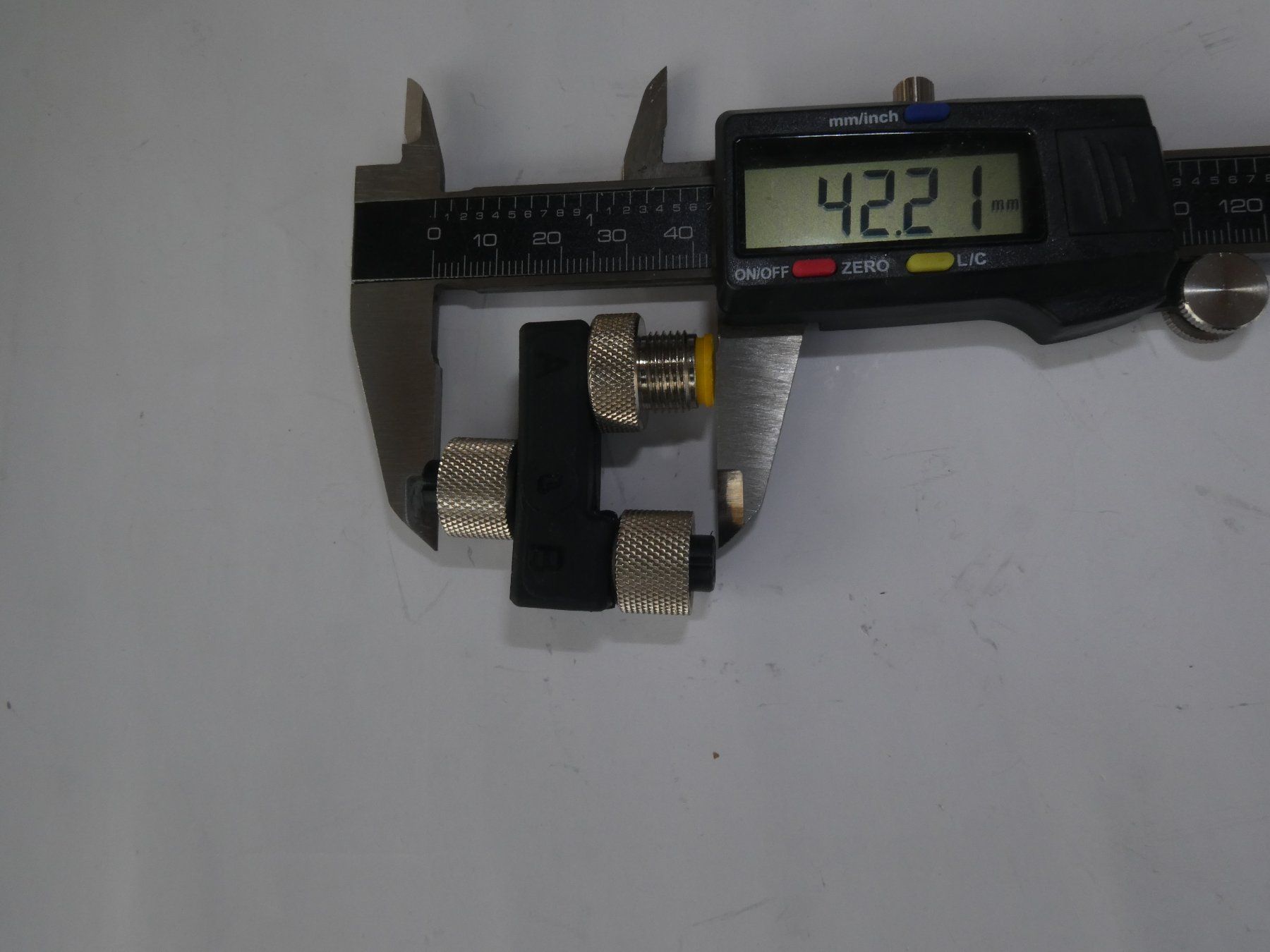 Elektronikbauteile: Sensor-Splitter M12 von Lumberg – Neu (gemäss Beschreibung) aus Fulenbach von Hach0 2