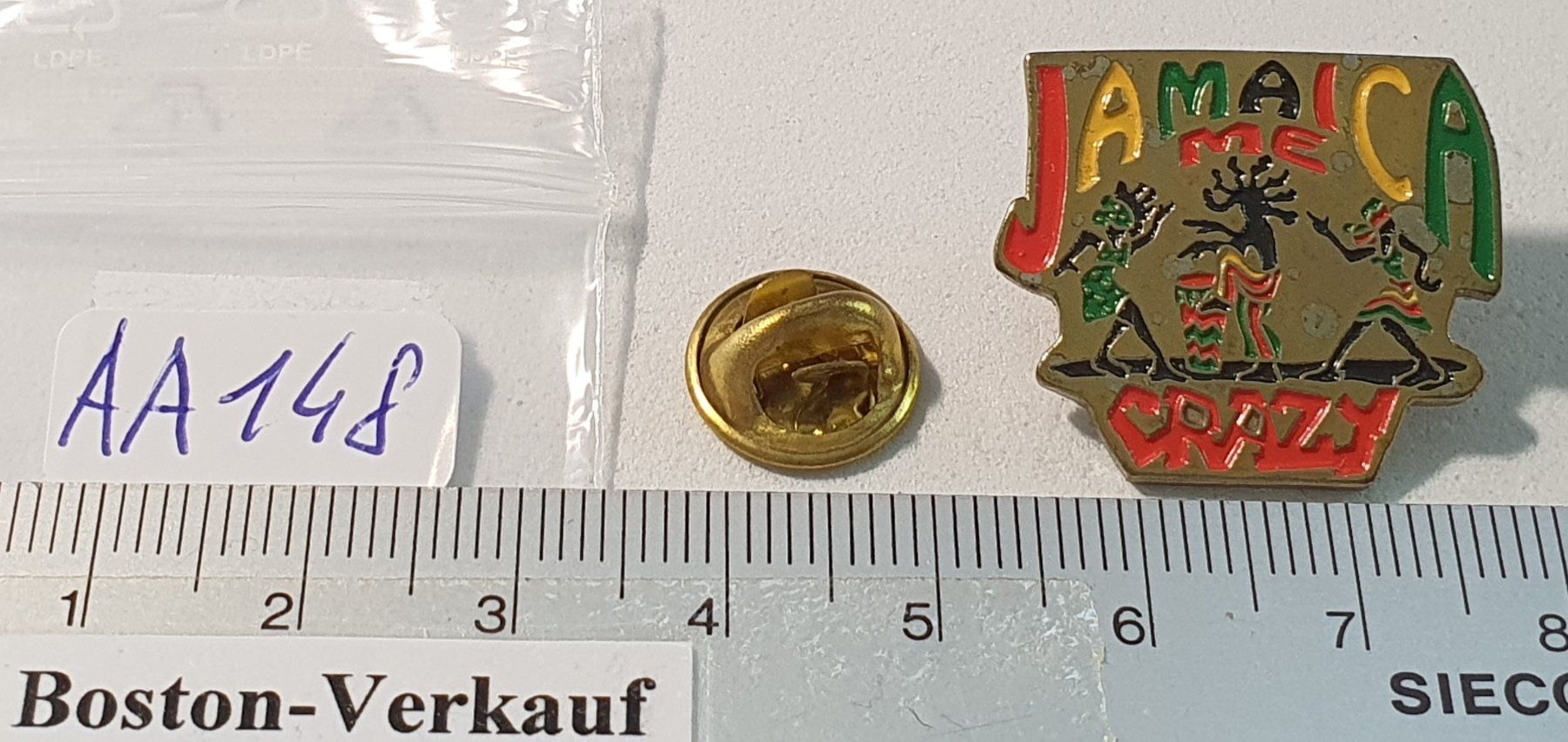 Placchette & Badge: AA148 - Pin JAMAICA   /  ME CRAZY – Usato da Reinach BL venduto da Boston-Verkauf 1