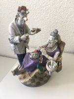 Hochwertige Keramik-Skulptur: Zahnarzt mit Patientin