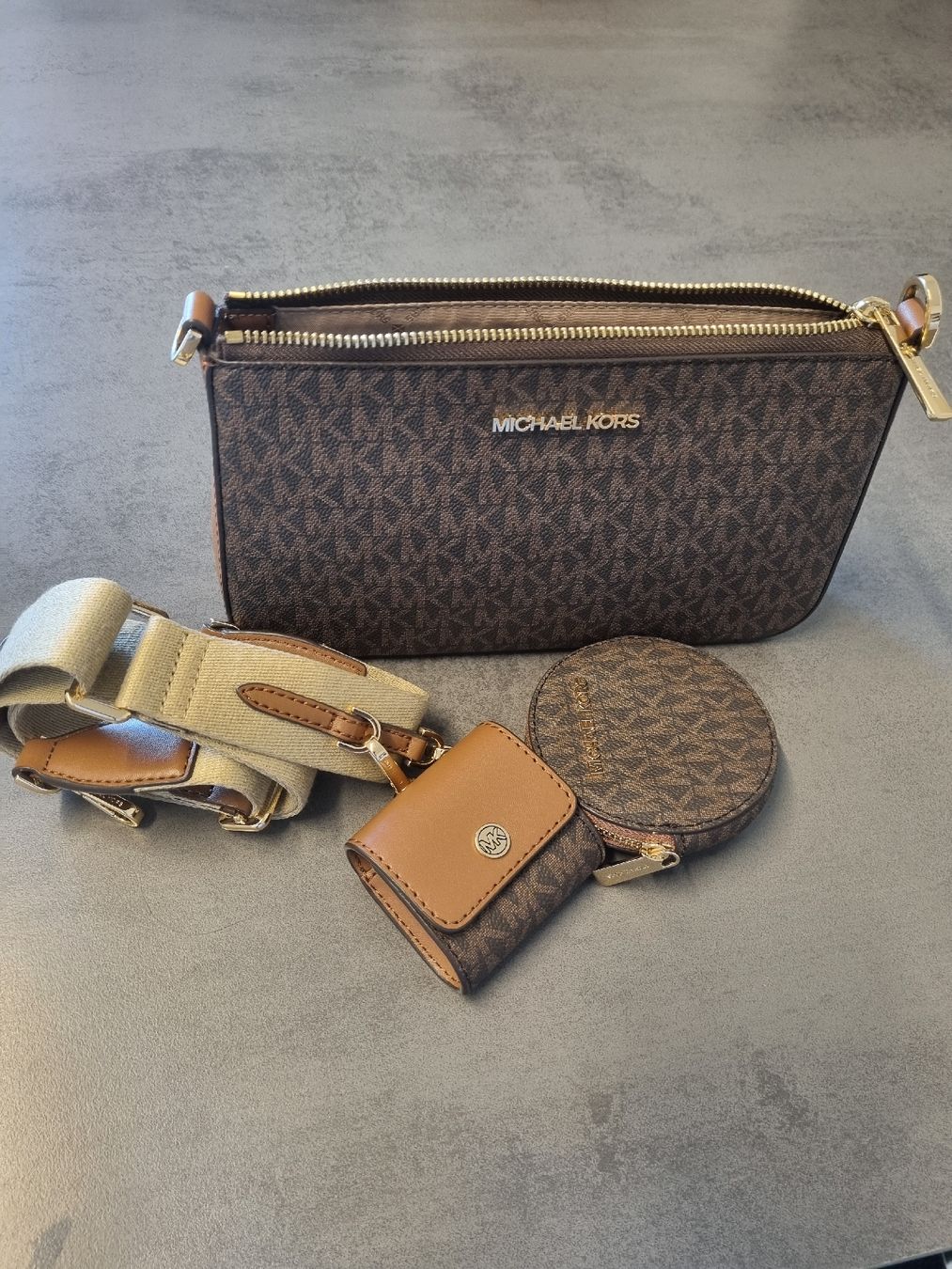 Borse da donna: Michael Kors travel jet set braun – Usato da Horw venduto da sra_wt8j 5