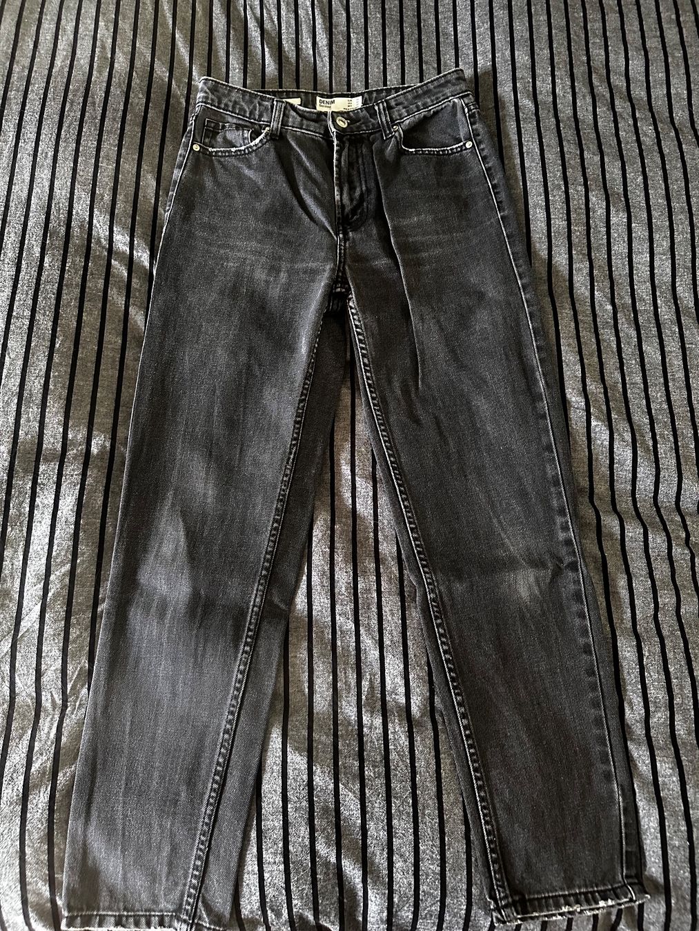 Bershka Jeans: Bershka Mom Jeans, Grösse 34 – Usato da Haldenstein venduto da enie123