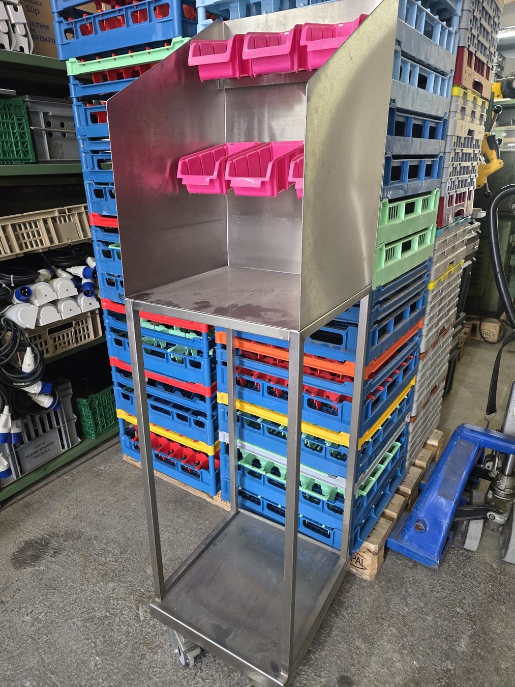 Mobili & Arredamento: Besteck/Tablarwagen #403 – Usato da Wuppenau venduto da Gastro-Wuppenau 2