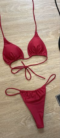 Neu Roter Bikini Gr. S - elegant und sexy!