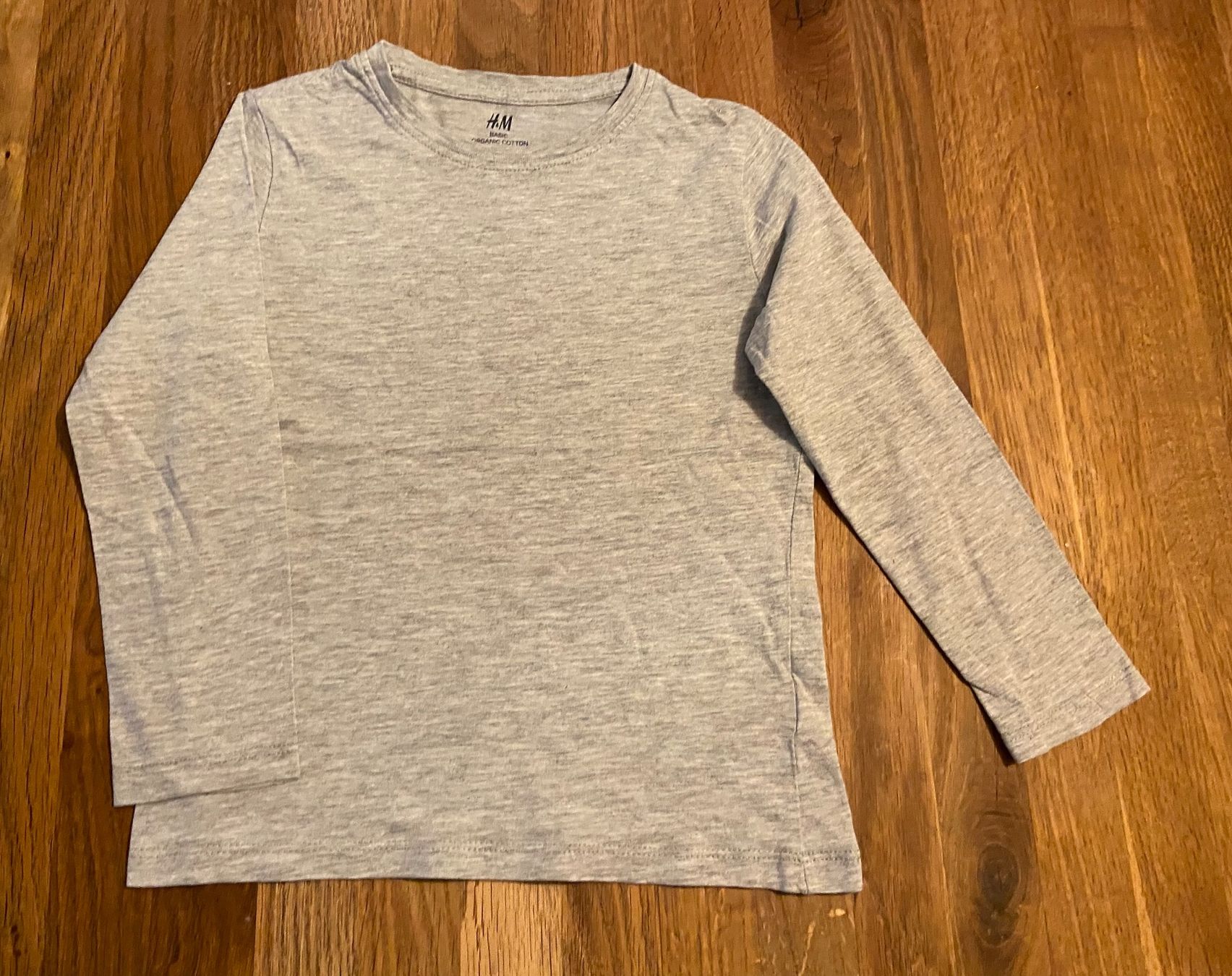 H&M Maglioni & Felpe: Langarm Shirt H&M, BASIC, 98/104cm, Organic cotton – Usato da Bassersdorf venduto da och_928l