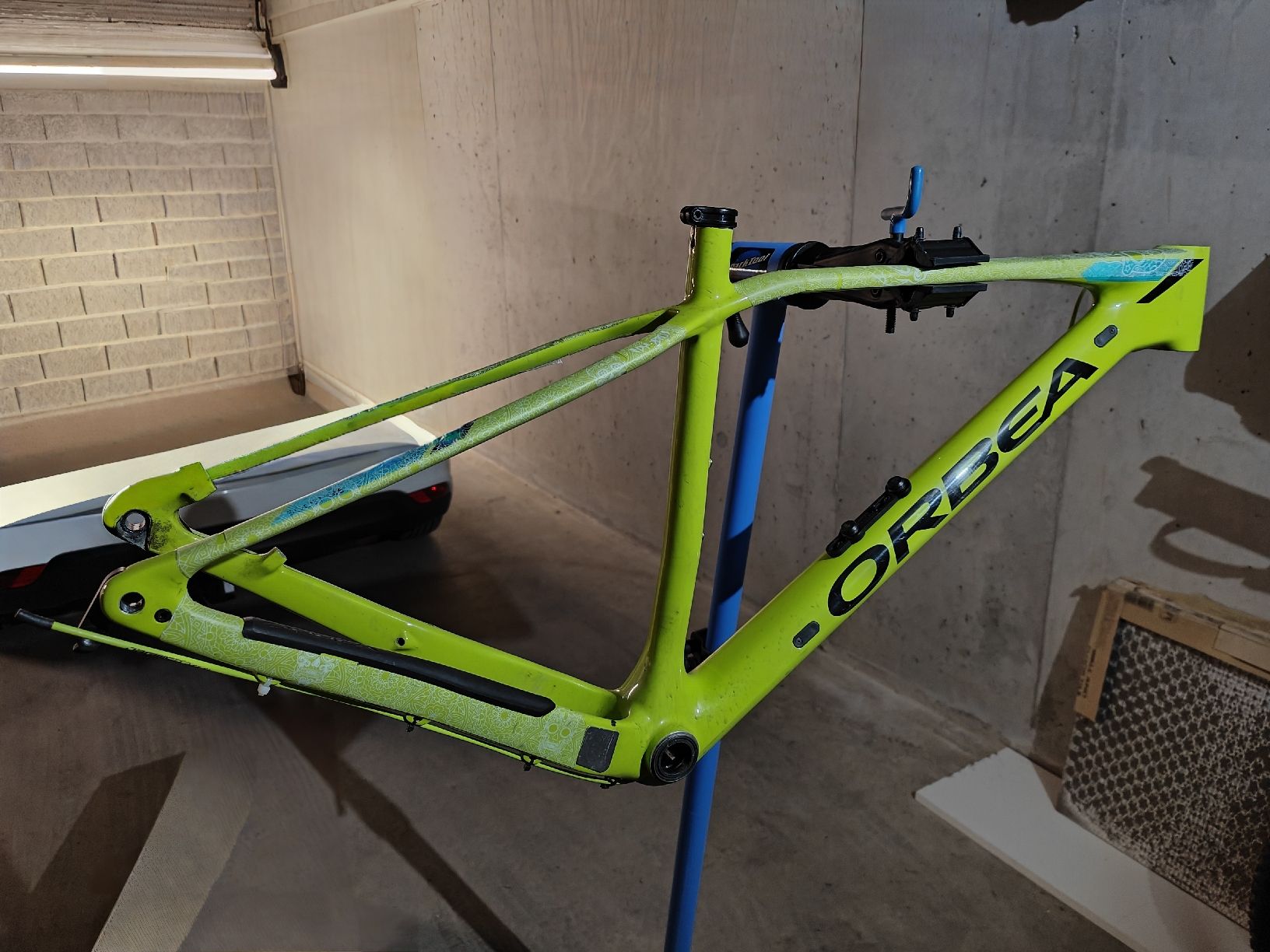 Orbea Pièces détachées: Cadre Orbea Alma en carbone – D'occasion à Pampigny par eidon84
