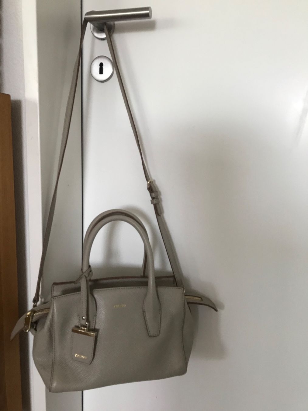 DKNY Borse da donna: DKNY Leder Tasche – Usato da Affoltern am Albis venduto da variablend 5