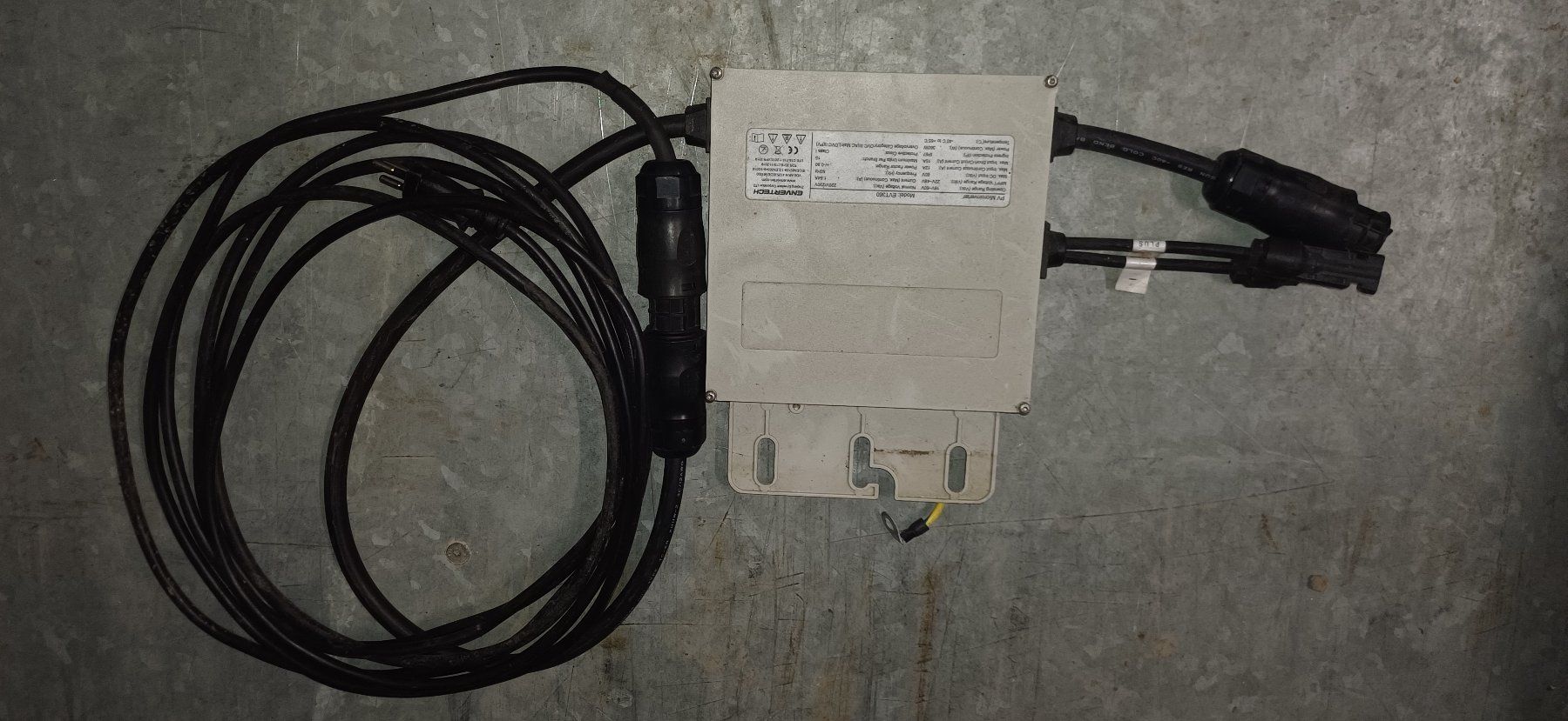 Inverter: PV Wechselrichter ENVERTECH 360W – Usato da Dinhard venduto da Betonblocksteine.ch 3