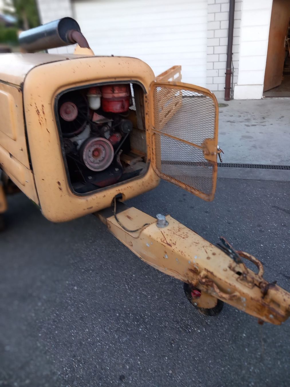 Deutz Motori: Deutz F6l912 – Usato da Recherswil venduto da Deutzd8006Fahrer 1