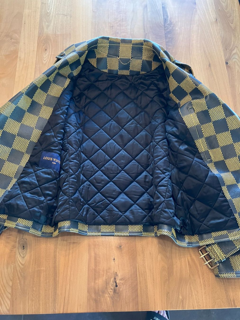 Louis Vuitton Giacche: Louis Vuitton Damier Pop Lederjacke – Nuovo e nell'imballaggio originale da Zäziwil venduto da Bewy1 5