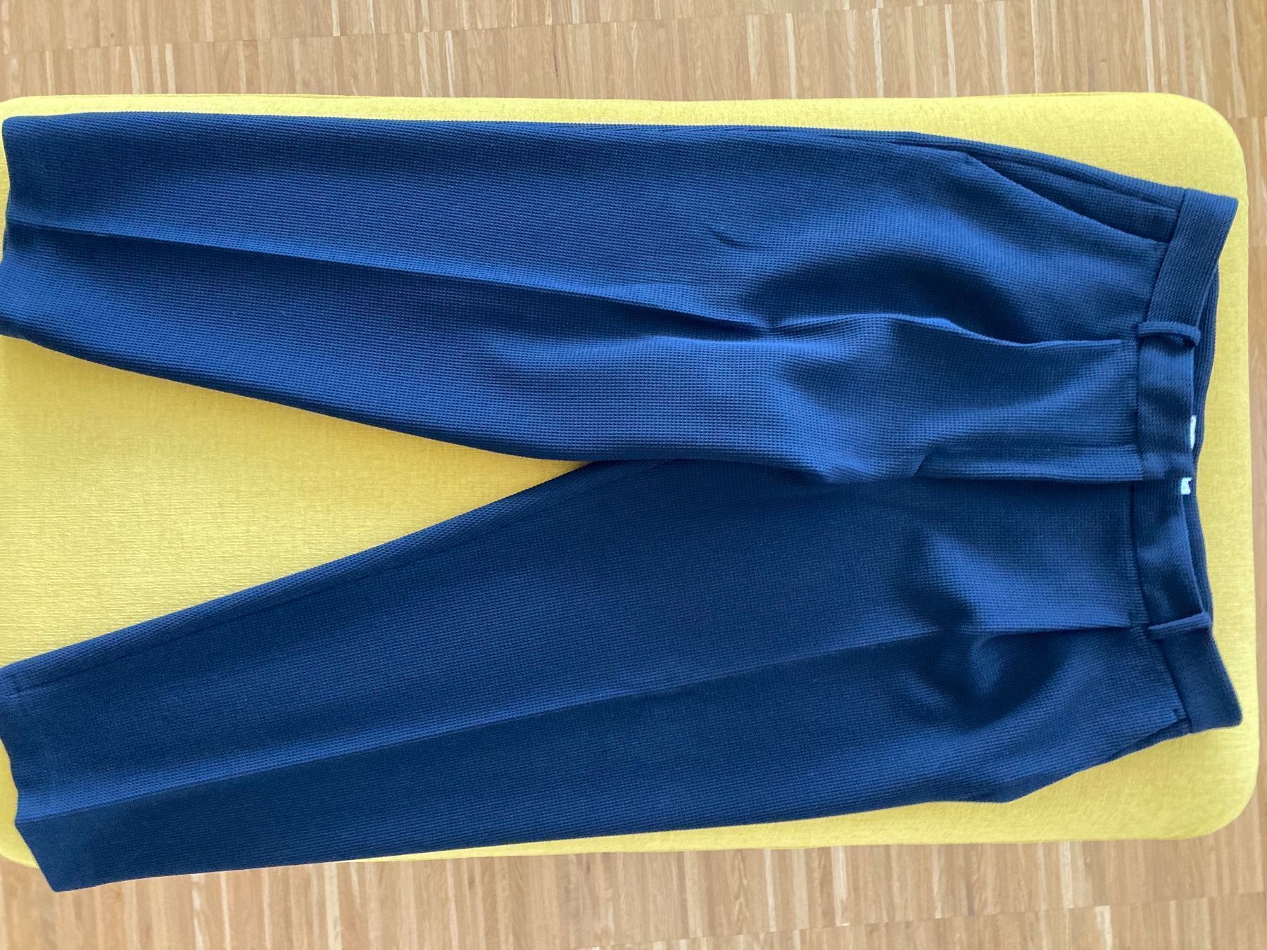 Tommy Hilfiger Hosen: Tommy Hilfiger 3/4 Damenhose Neu – Neu (gemäss Beschreibung) aus Feusisberg von Mila1122 2