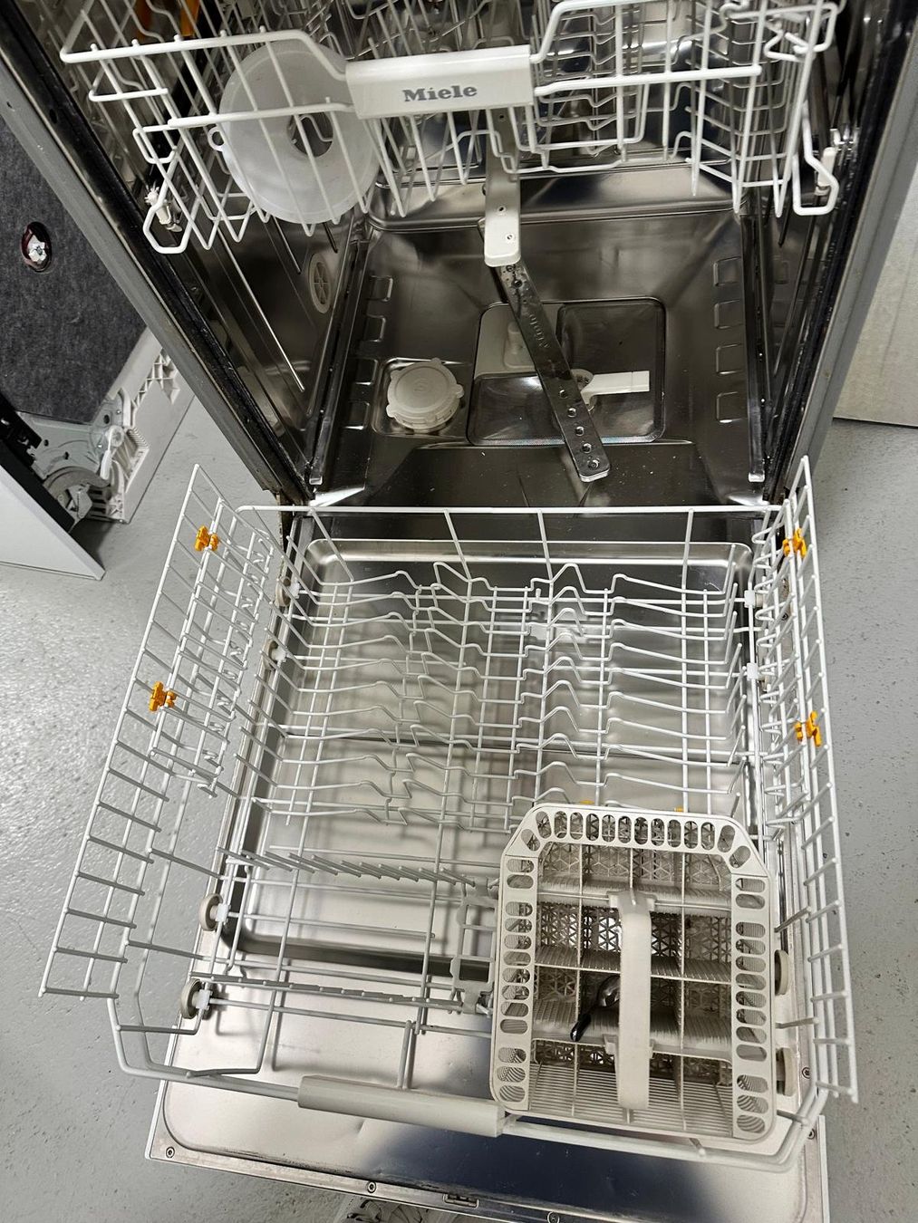Miele Lavastoviglie: Geschirrspüler - Miele – Usato da Spreitenbach venduto da Space_X 7