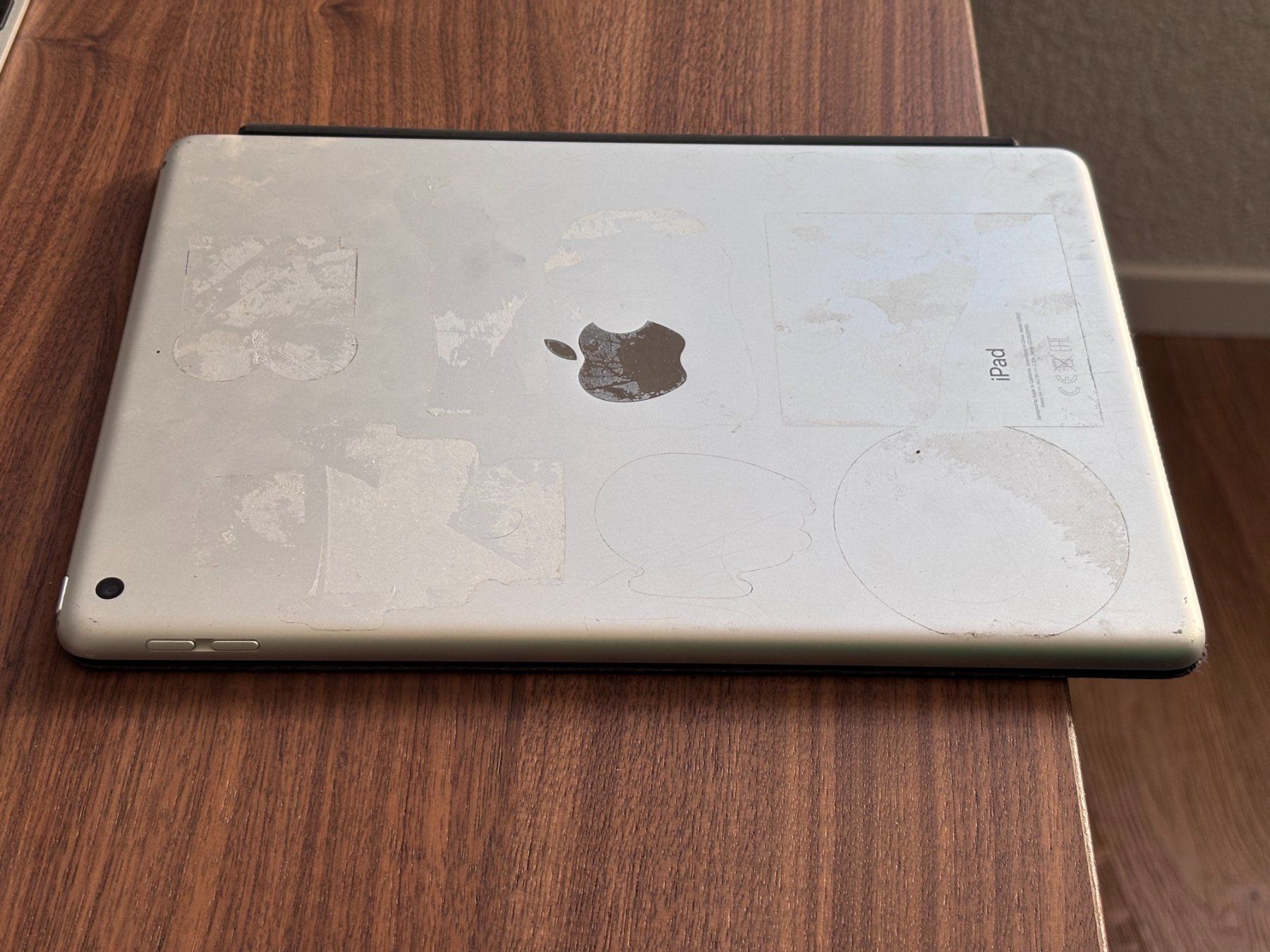 Apple Tablet PC: iPad 10.2" 9. Gen. WiFi 64GB Silver – Difettoso da Muri AG venduto da qqx 1