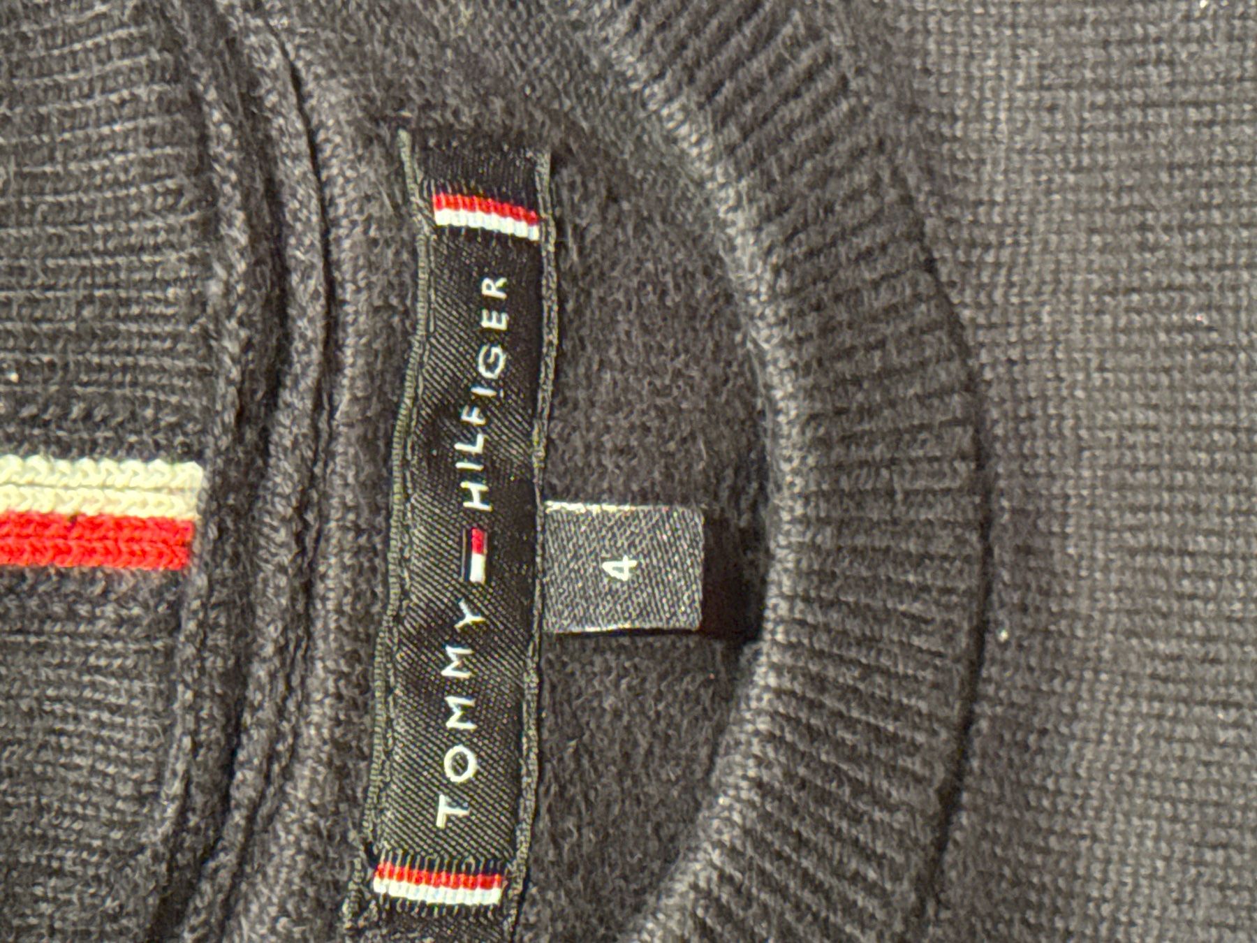 Tommy Hilfiger Maglioni & Felpe: Tommy Hilfiger Pullover blau Kind 3 J. gebraucht – Usato da Ostermundigen venduto da Vangiolillo 1