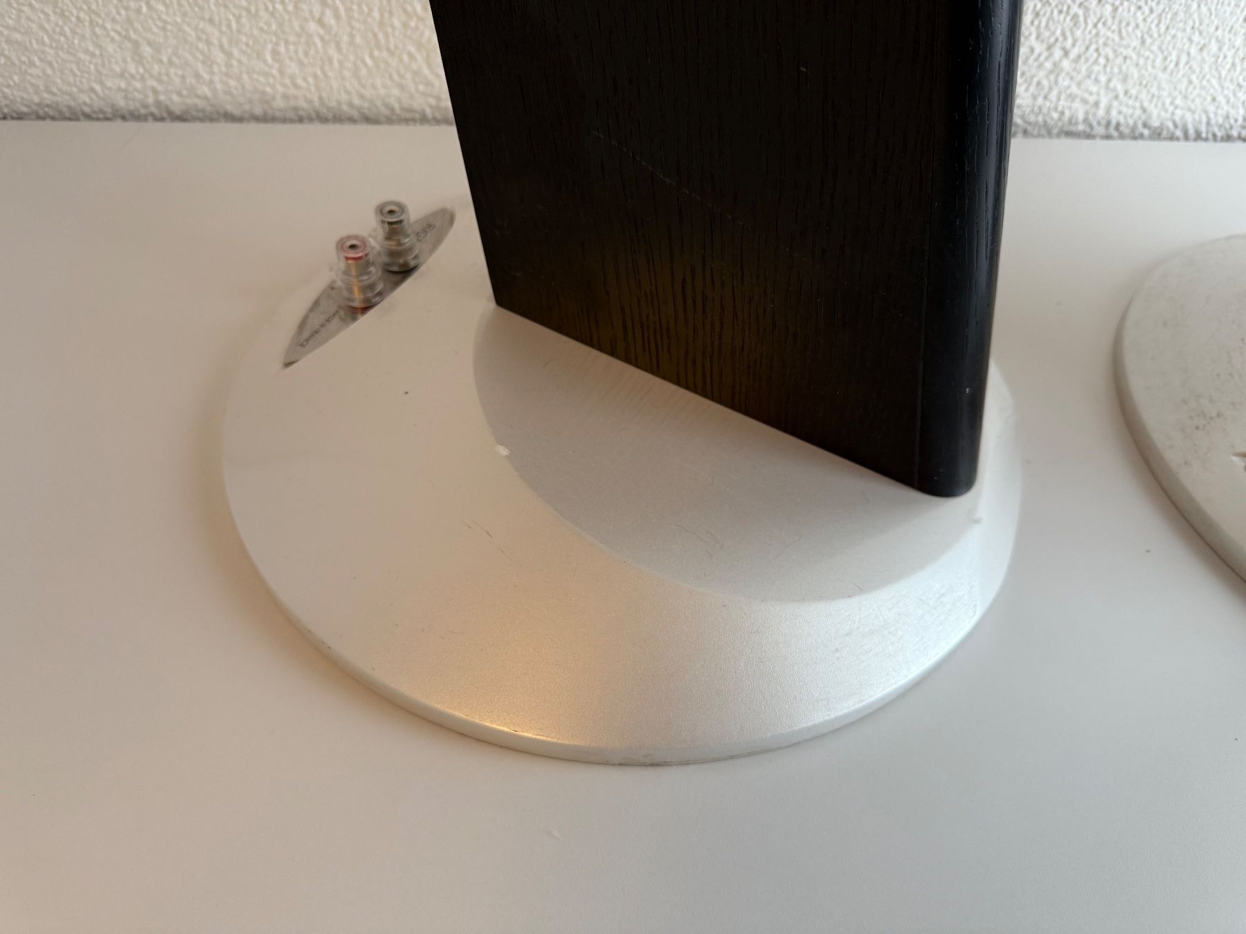 Cabasse Casse acustiche: 2 Cabasse Riga Stand-Lautsprecher in Perlweiss – Usato da Gasel venduto da Alter_Ego 5