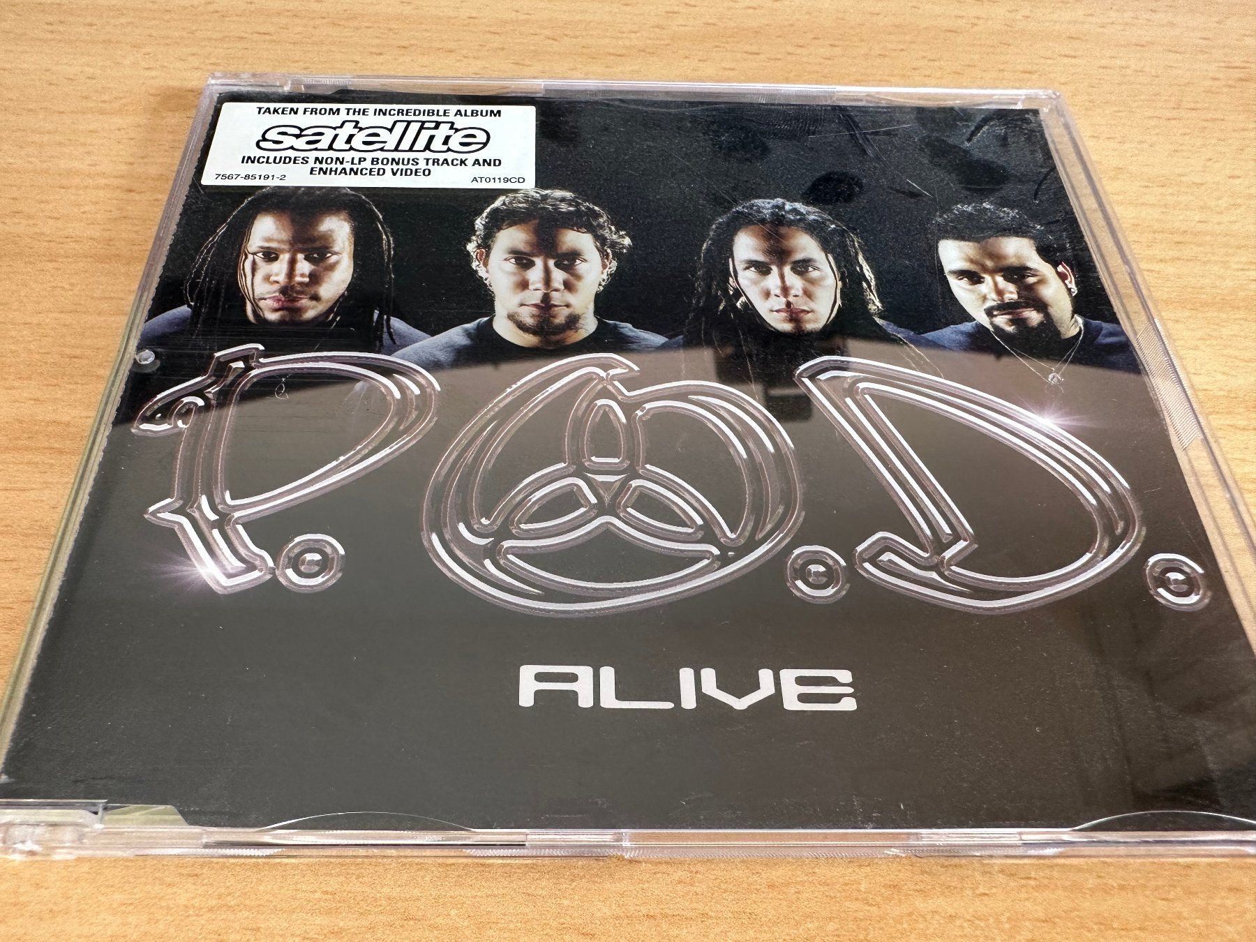 CD: P.O.D. – Alive - Maxi CD – Usato da Rikon im Tösstal venduto da Alpenmutz