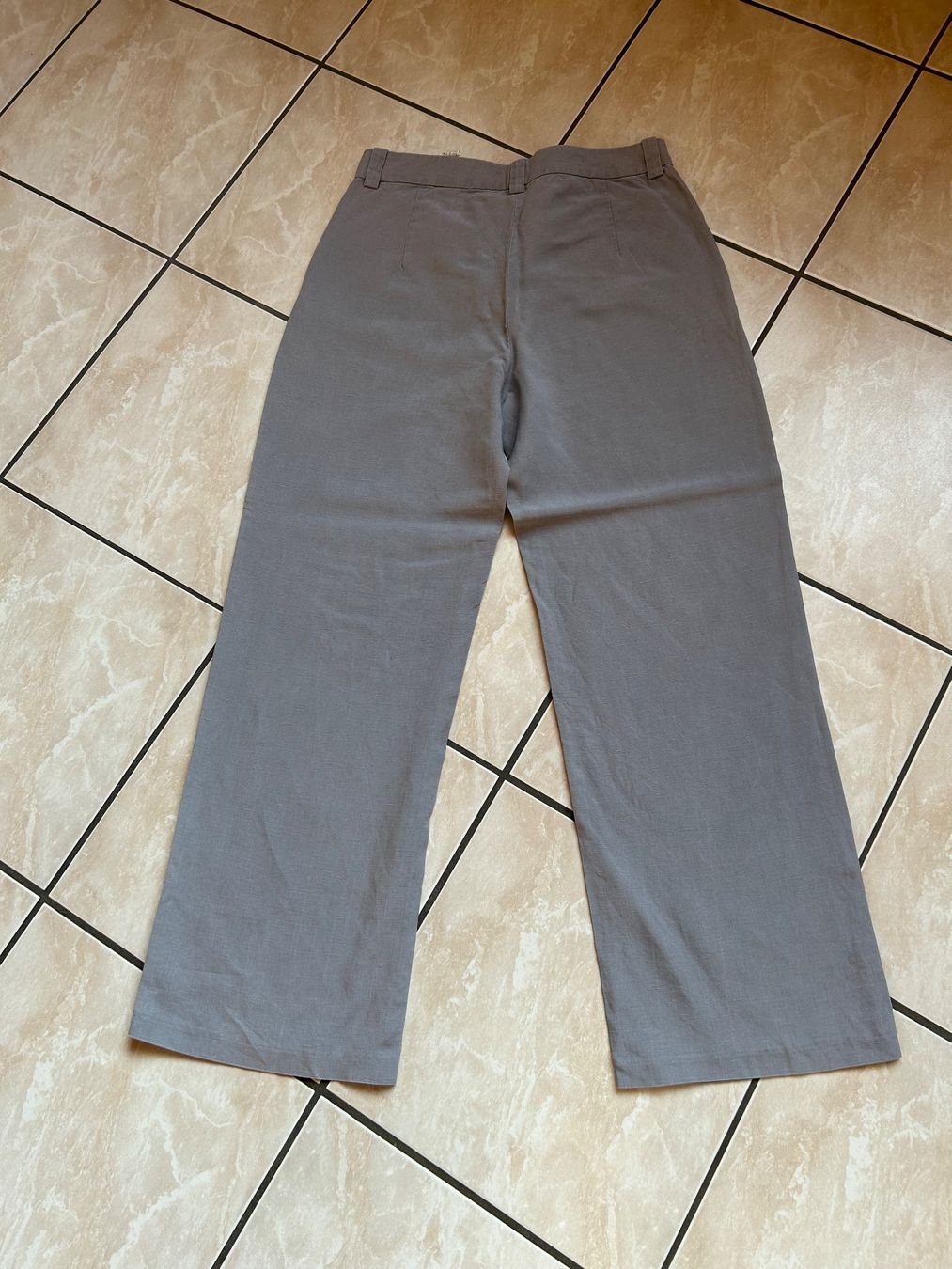 Zara Pantaloni: Pantalon Zara – Usato da Courrendlin venduto da loko2910 2