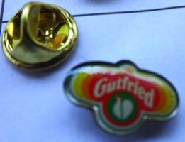 Pin  GUTFRIED  Henne