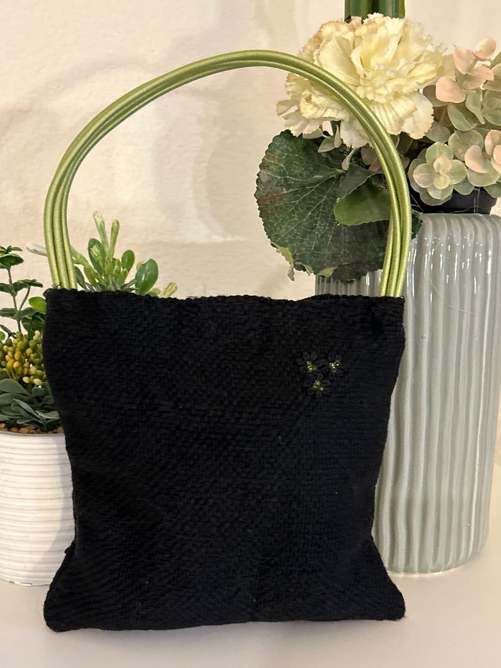 Borse da donna: Kleine Handtasche schwarz mit Applikation, – Usato da Brunnen venduto da Nala2929