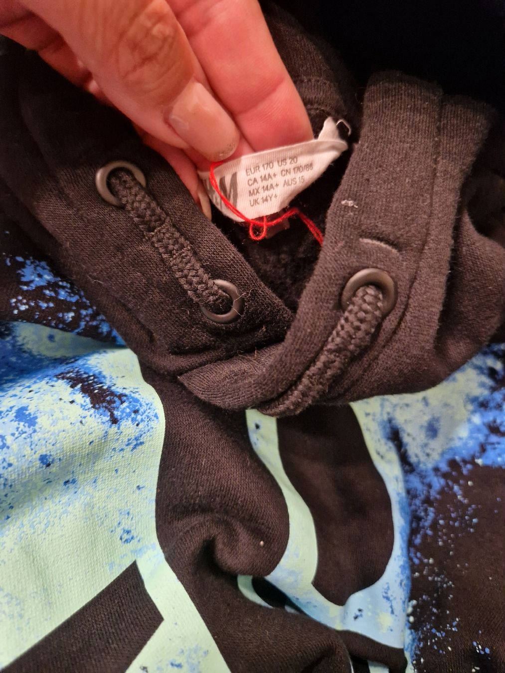 H&M Maglioni & Felpe: Pull à capuche PlayStation, taille 170 hoodie – Usato da Penthaz venduto da Sosotroc 2