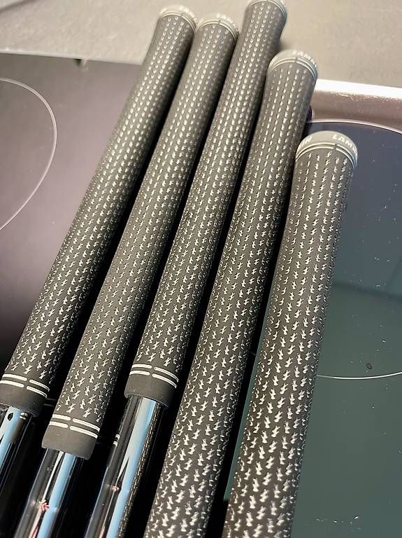 Clubs & Sets: Golf: TaylorMade SIM2 MAX Set Dynamic Gold Schaft 95 RH – D'occasion à Herrliberg par Richard81 3