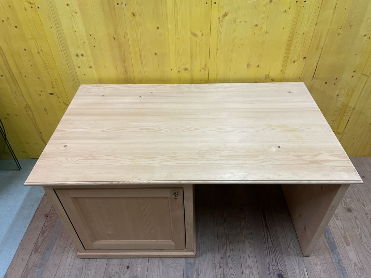 Bureaux: Schreibtisch Tanne – D'occasion à Almens par bsundrix 2