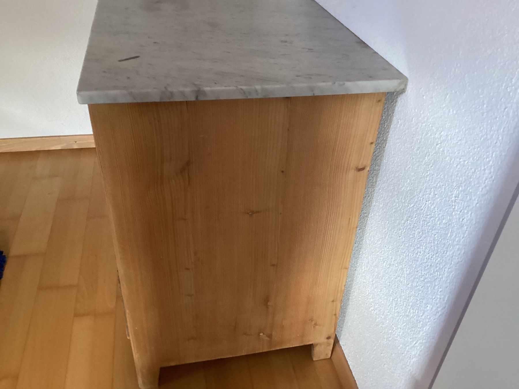 Kommoden: antike Kommode aus Holz mit Marmorplatte – Gebraucht aus Hüntwangen von Jcougar 2