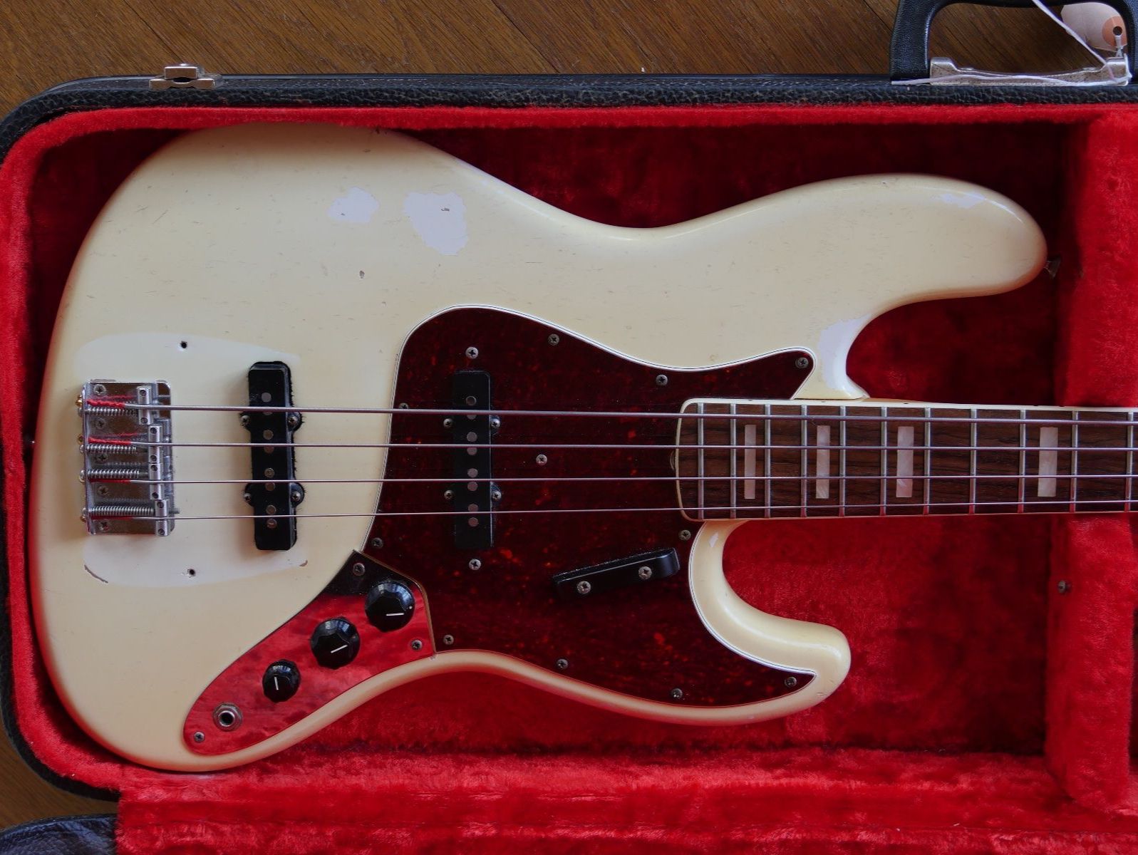 Fender Strumenti musicali: Fender Jazz Bass Olympic White, 1971 – Usato da Egg b. Zürich venduto da maxcat 1