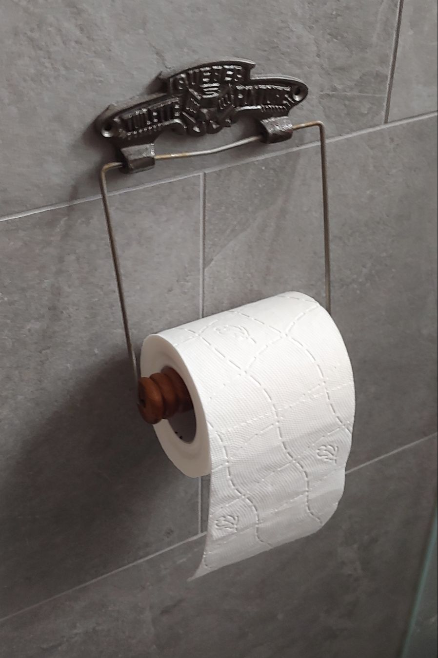Supporti a parete: Toilettenpapierhalter Gusseisen – Nuovo (secondo la descrizione) da Tennwil venduto da Mailo2