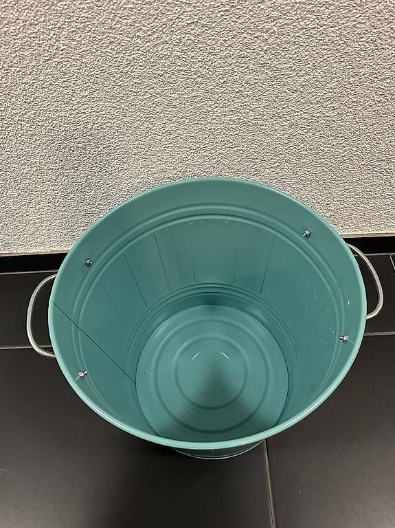 Altro per la casa: IKEA Knodd Tonne mit Deckel – Usato da Dörflingen venduto da Kendraa 2