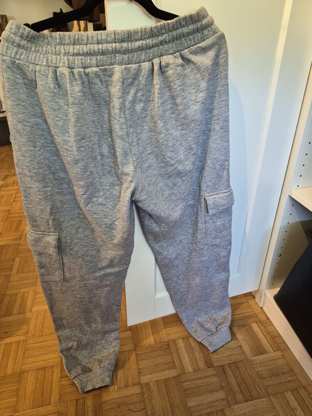 Primark Hosen: Graue Jogginghose, Grösse M – Gebraucht aus sissach von maa_57j5 1
